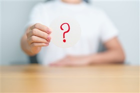 Installation, congés et maladie, licenciement, publication : vos questions et nos réponses